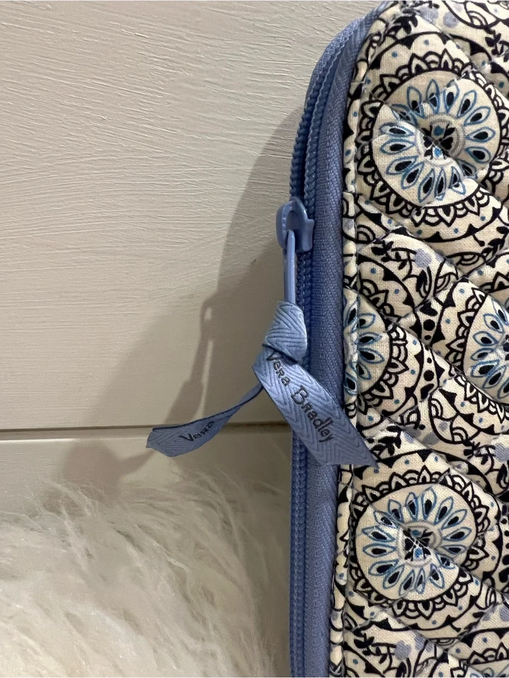 Vera Bradley Mini Sketched Medallion tablet organizer zipper closure easy carry